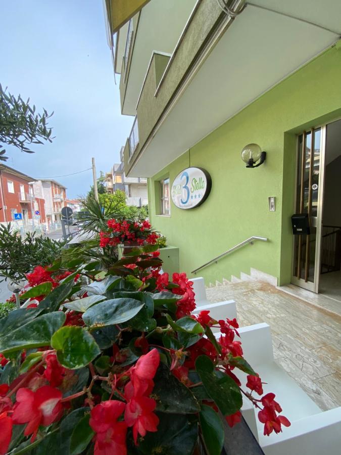 Hotel Tre Stelle Римини Экстерьер фото
