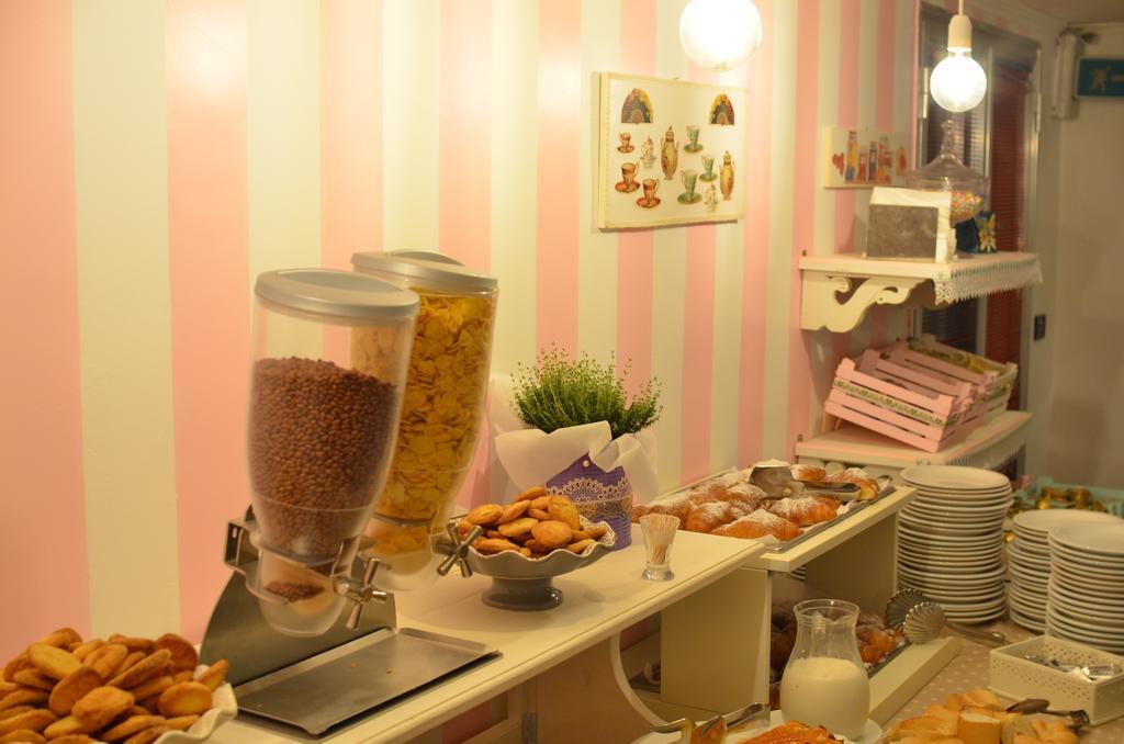 Hotel Tre Stelle Римини Экстерьер фото